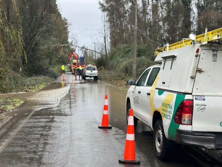 Cooperativa Eléctrica mantiene monitoreo permanente en medio de sistema frontal