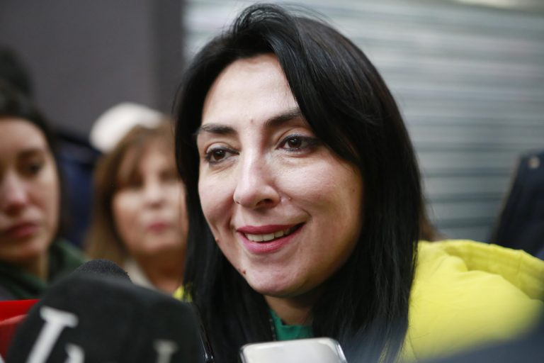 Gobernadora reconoce que de no ser reelecta en su actual cargo buscará “ser parlamentaria”