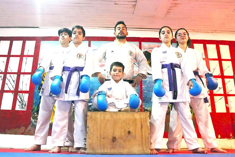 Karatecas Dojo Molina a México