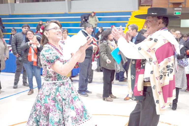 Casa del Adulto Mayor invita a participar  en el Campeonato Comunal de Cueca