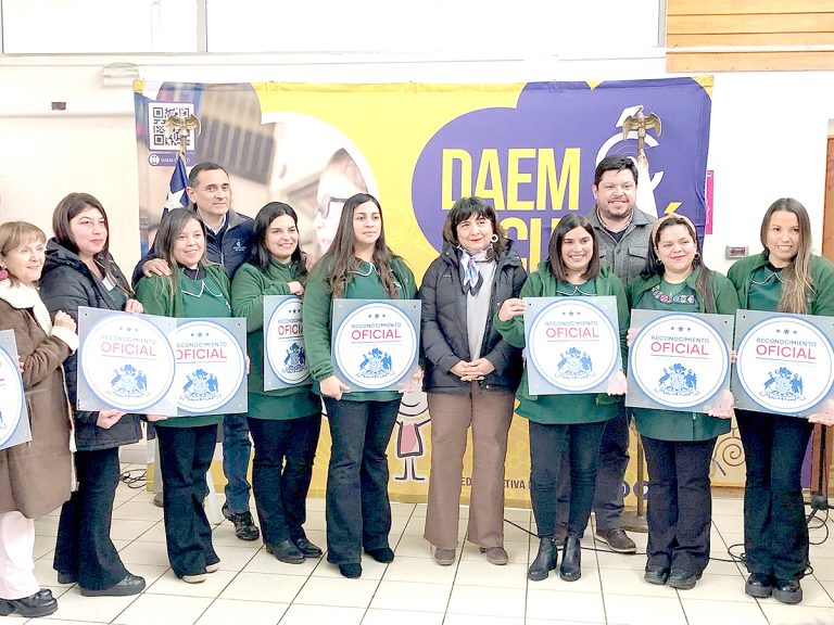 10 jardines infantiles de Curicó  reciben importante certificación