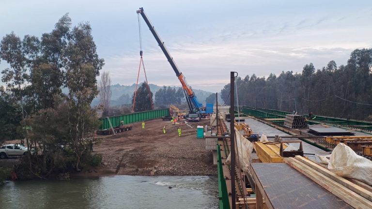 MOP avanza en la construcción del puente sobre el río Putagán