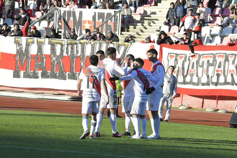 En el horizonte, Santa Cruz y San Marcos