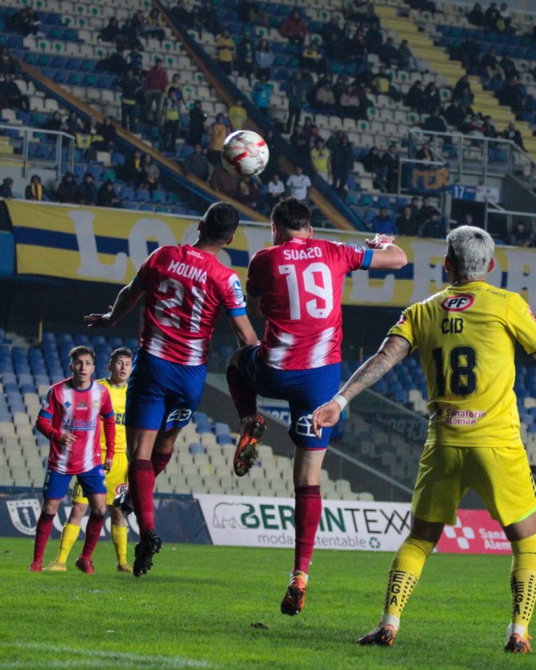 Deportes Linares hace historia y deja  fuera de Copa Chile a la U. de Conce
