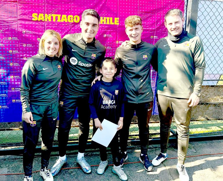 Crece apoyo para que niño promesa del  fútbol viaje a probarse al Barcelona FC