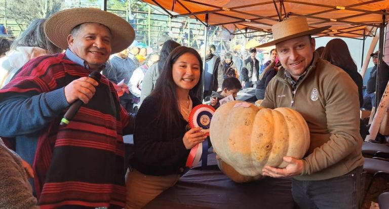 En Villa Prat el campo estuvo de fiesta con la primera Feria Campesina