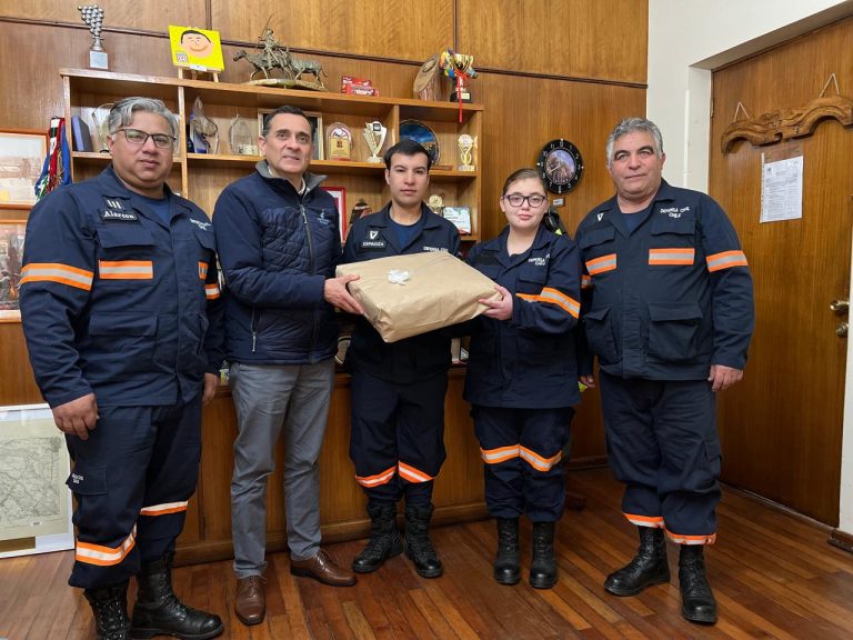 Defensa Civil recibió saludo del alcalde en su aniversario