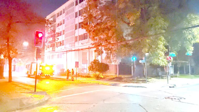 Emanación de gas por robo de cañería  sembró el pánico en céntrico edificio