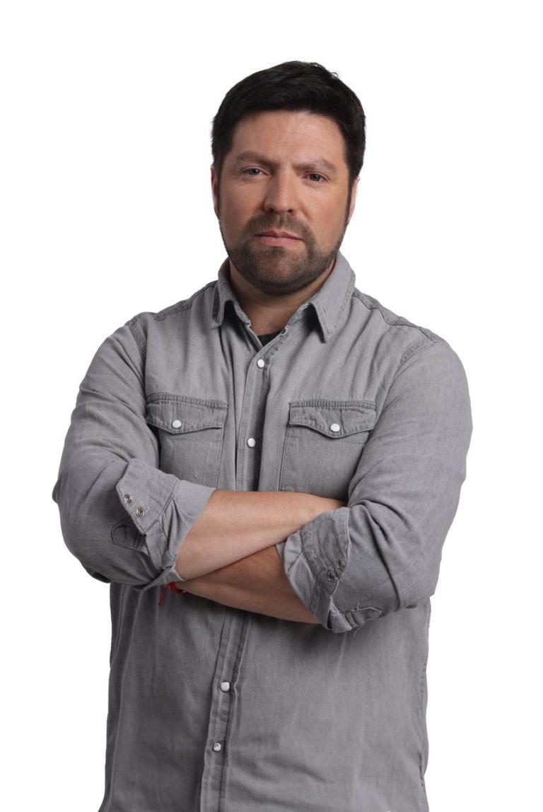 Exseremi de Vivienda y Urbanismo Gonzalo Montero inscribe su candidatura al CORE