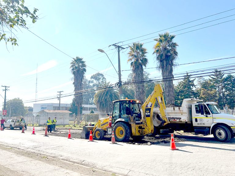 Siguen los trabajos de reparación de  hoyos en distintos puntos de la ciudad
