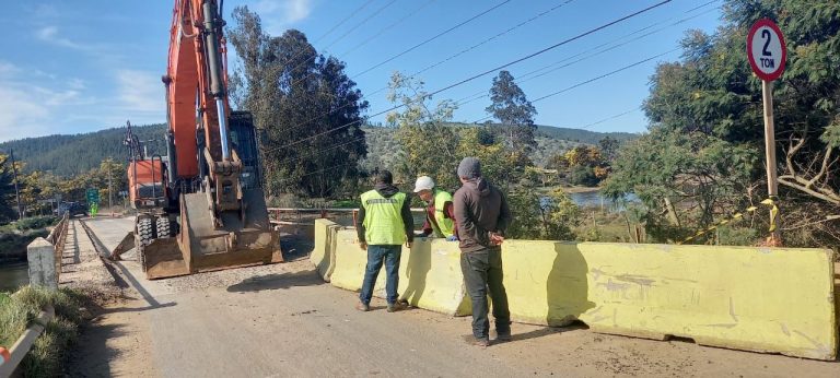 Vichuquén: Comprometen desarrollo de trabajos por aparición de socavón
