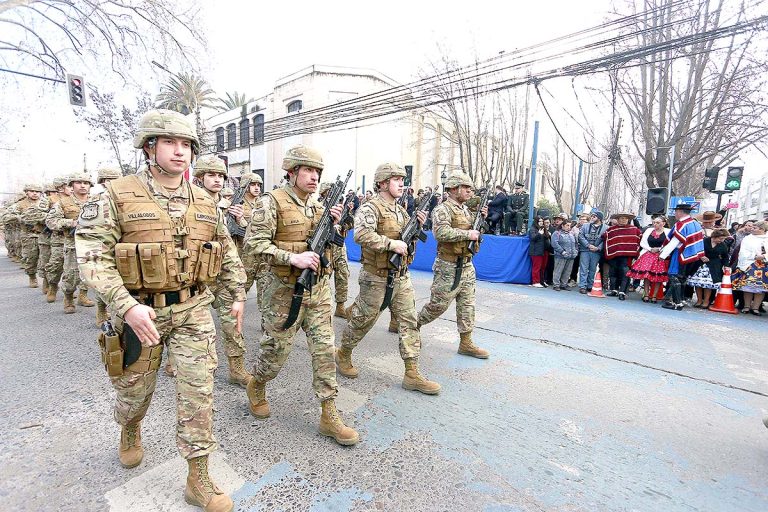 Se realizó desfile en honor al  natalicio de Bernardo O’Higgins