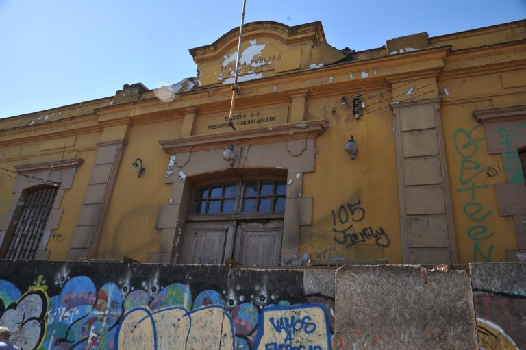 Proyecto de restauración de la emblemática Escuela Balmaceda deberá seguir esperando