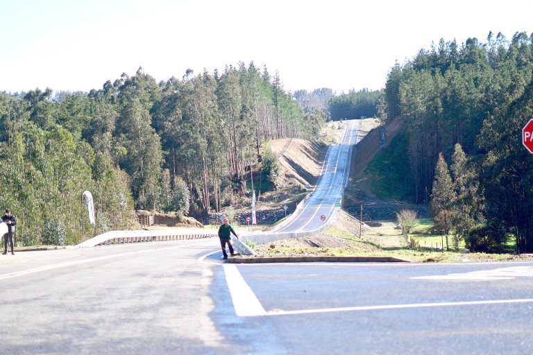 Confirman nueva etapa del camino que une las comuna de Licantén y Vichuquén