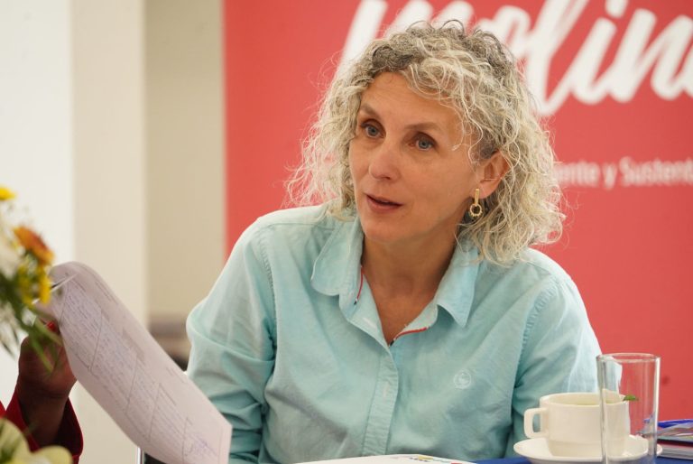 Dictan orden de arresto contra jefa comunal de Molina Priscilla Castillo