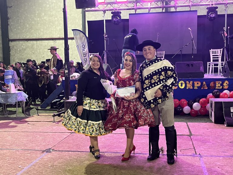 Peña folclórica reunió a cerca de 500 personas