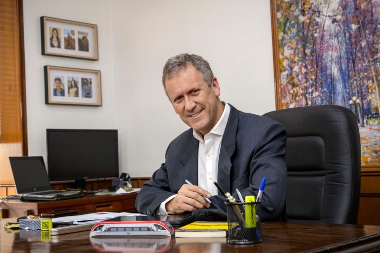 Ministro Muñoz abordó nueva ley de subsidio para transporte público