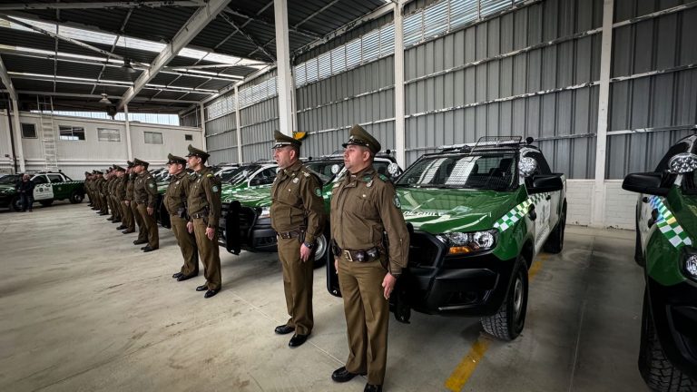Carabineros recibió 24 camionetas 4×4 para reforzar trabajo operativo en la región