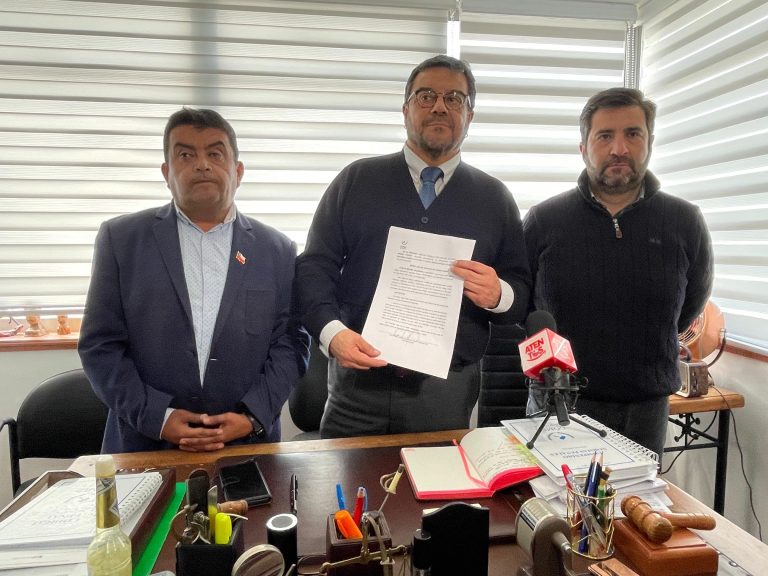 Presentan querella criminal por audio en que piden “pegarle un riflazo” a exalcalde de Constitución