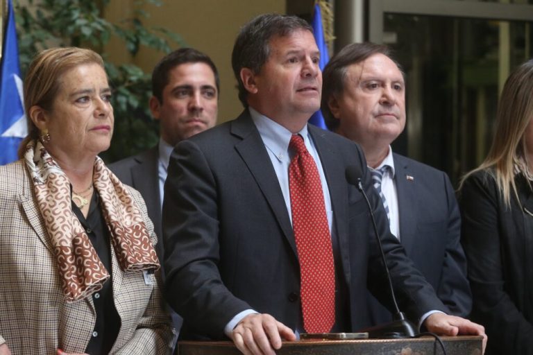 Diputado Benavente: “Es imposible una condonación de las deudas del CAE”