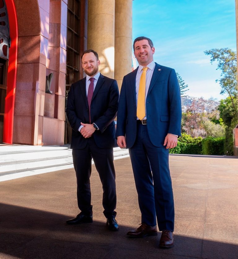 Dura respuesta de sus pares recibe diputado Coloma tras tratar de “llanero solitario” a George Bordachar