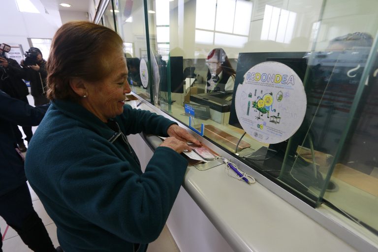 Se inició la entrega de aguinaldos al adulto mayor por parte del IPS