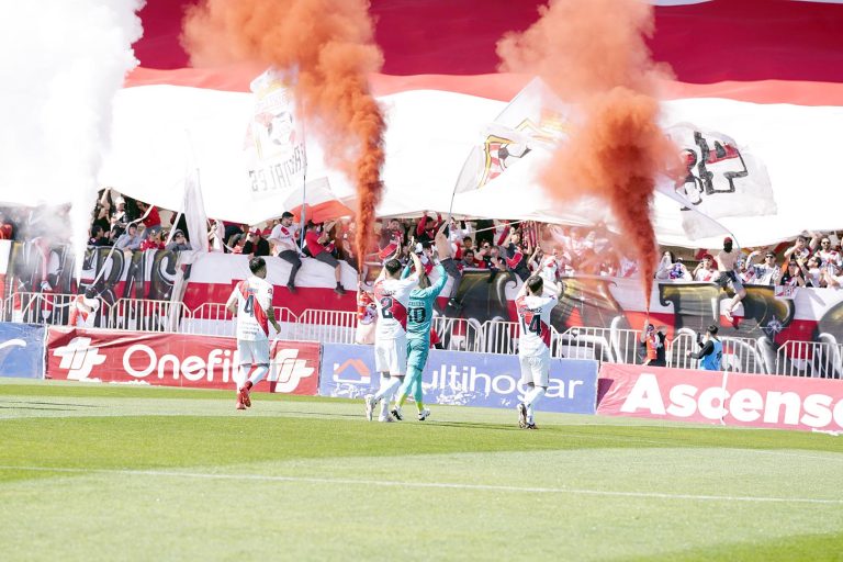 Algunos tienen contrato y otros no