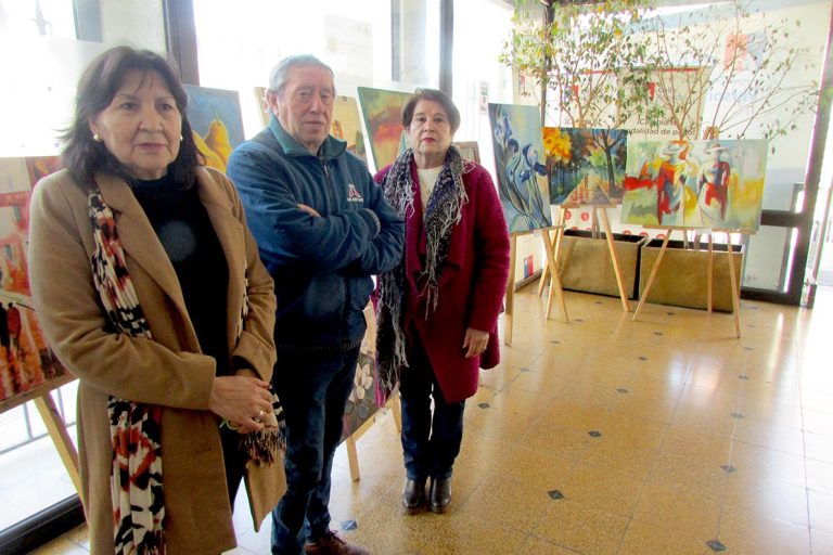 Muestra de pinturas en homenaje al Día Internacional del Adulto Mayor