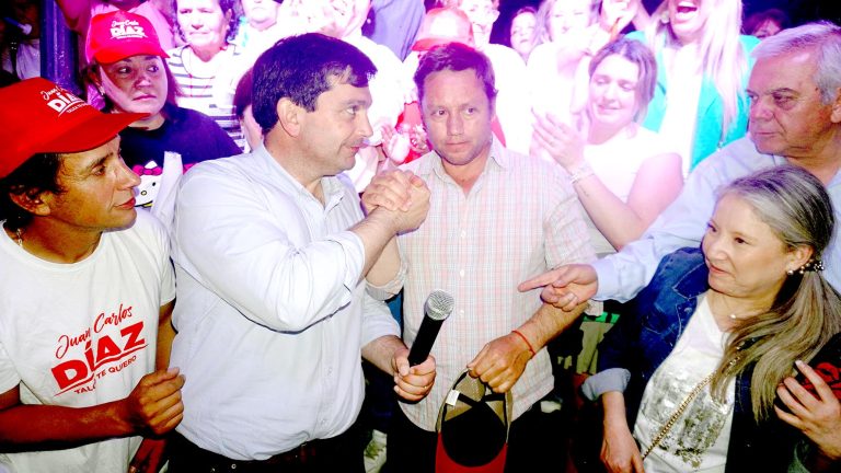 Con apretón de mano entre Álvarez-Salamanca y Prieto la centro derecha prepara la segunda vuelta