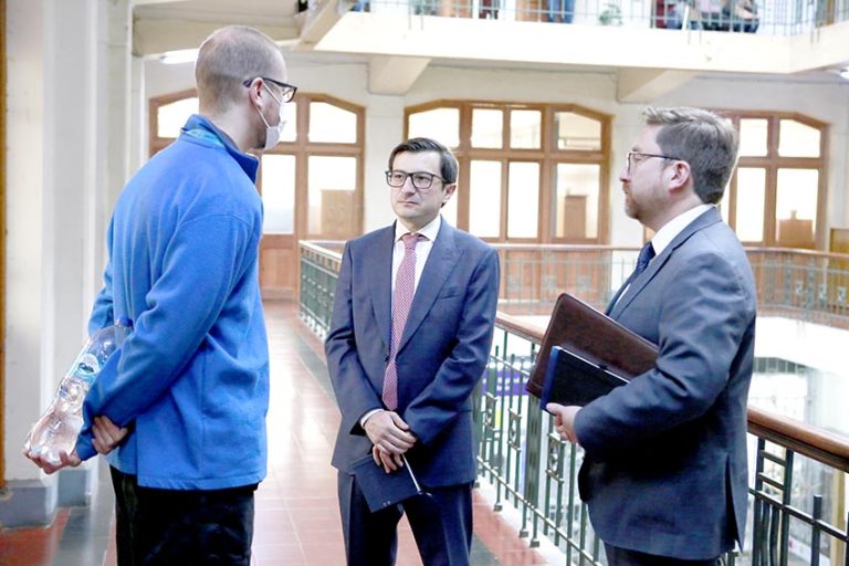 Ante el Tribunal Electoral Regional presentan  pruebas para destituir a alcaldesa de Pelluhue