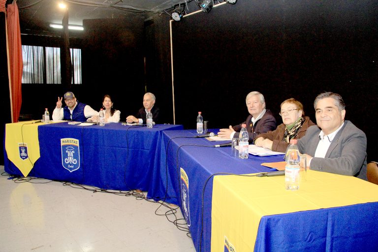 Candidatos a la alcaldía curicana  participaron de conversatorio