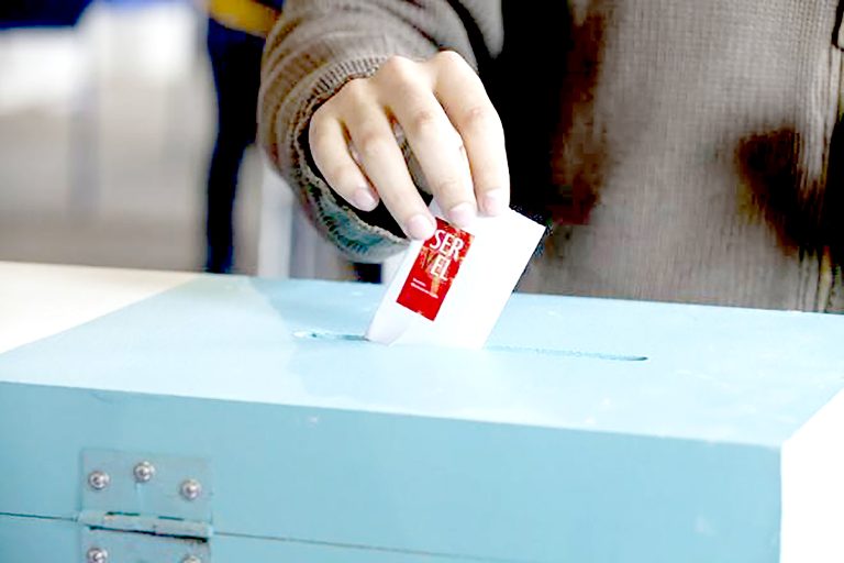 Conoce los votos de los candidatos regionales y municipales en las provincias de Talca y Curicó