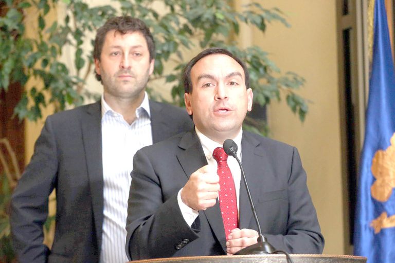 Respaldan proyecto que prorroga hasta abril de 2027 regularización de derechos de aguas