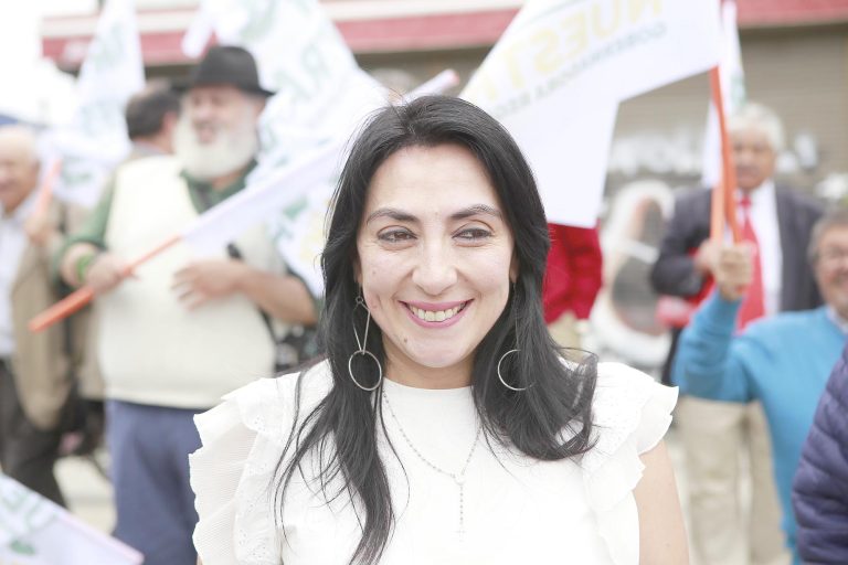 Cristina Bravo declinó renunciar al  Gobierno Regional para ir al Senado