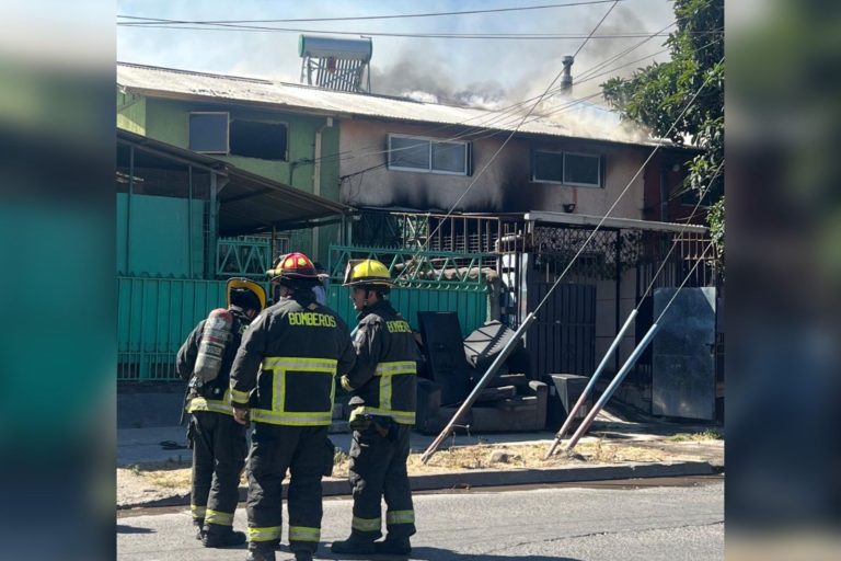Bomberos repudia ataque de vecinos a voluntario que acudió a incendio
