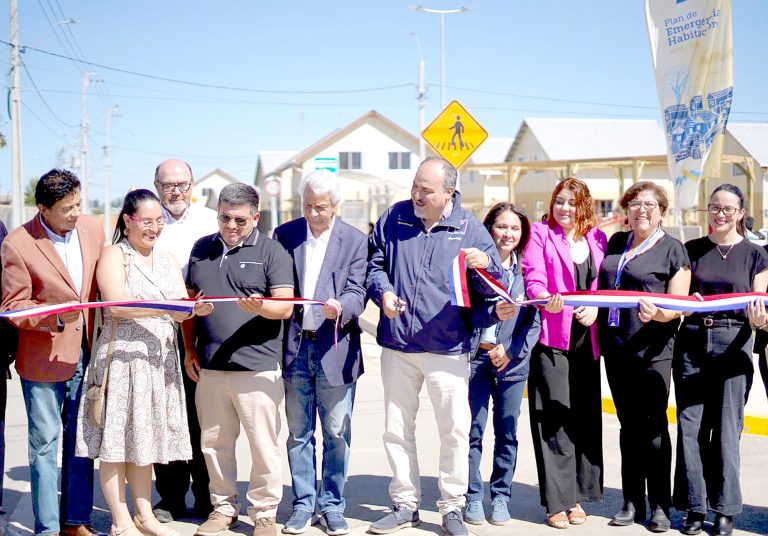 Linares: Alegría en 360 familias luego  de recibir las llaves de sus viviendas