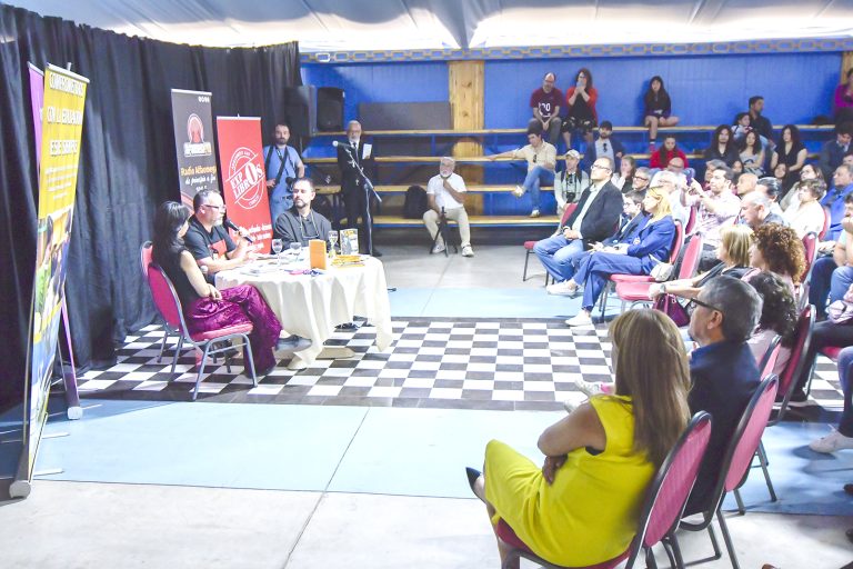 Periodista Juan Pablo Jiménez lanzó novela “El Ruido del Sol”