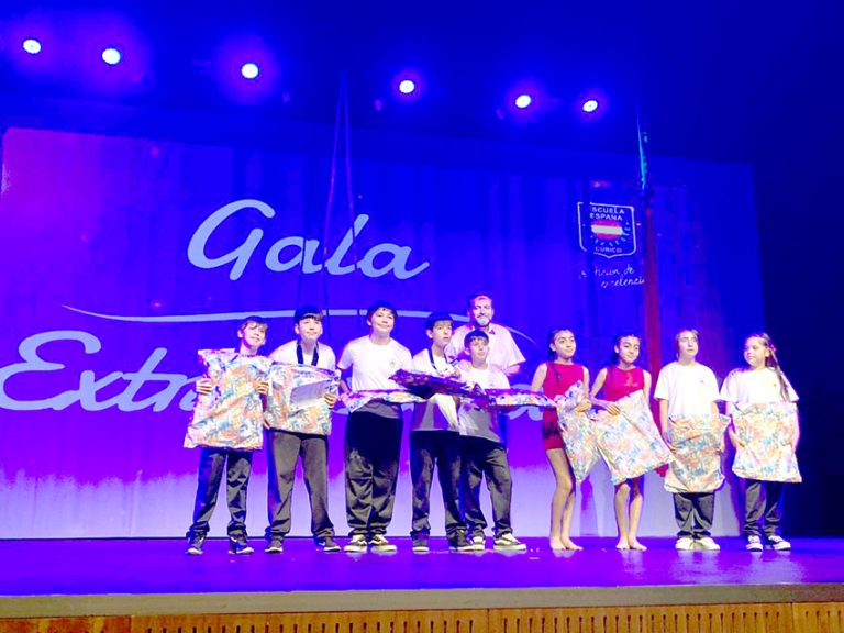 Brillante Gala Extraescolar de fin de año realizó la Escuela España