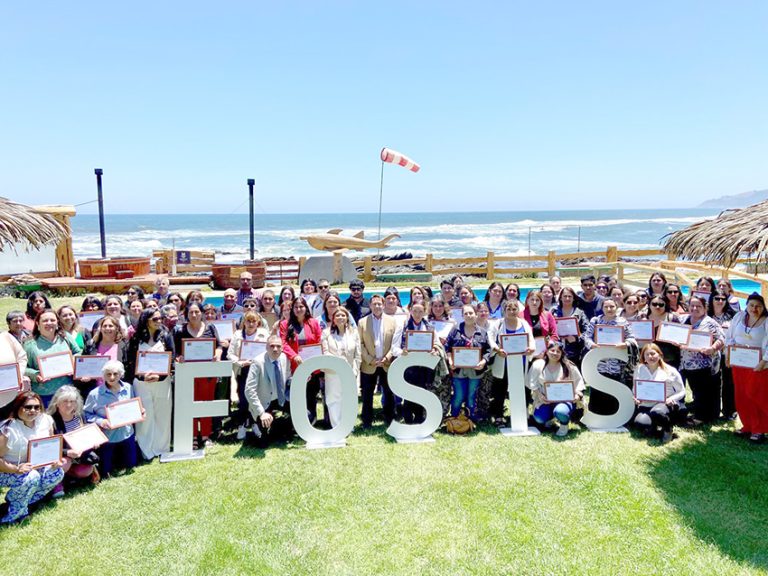 Fosis culminó certificaciones tras apoyar a casi 2 mil emprendedoras maulinas el 2024