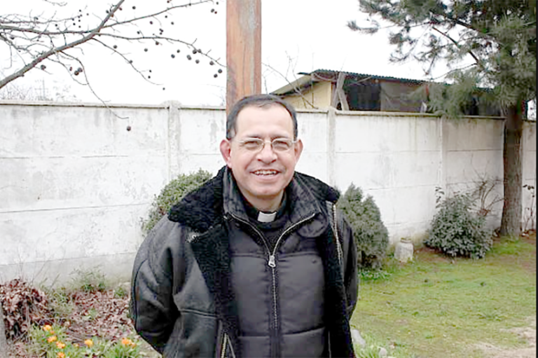 Con pena y tristeza San Rafael despide a su expárroco Enzo Grillo