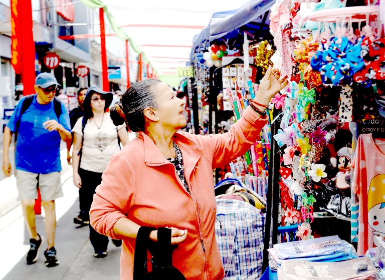 Paseo Navideño se encuentra en pleno funcionamiento en el centro de Curicó