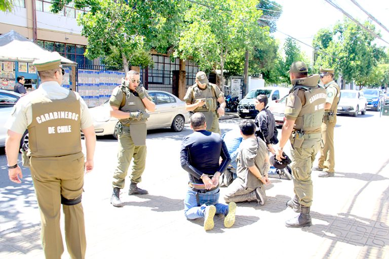 Detienen a sujetos que pretendían concretar millonario robo con la técnica del “pinchazo”