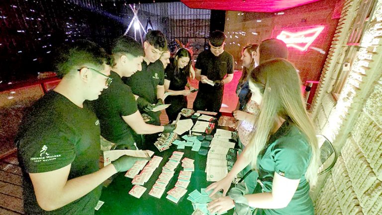 Equipo del HRT visitó locales nocturnos para reforzar campaña prevención del VIH