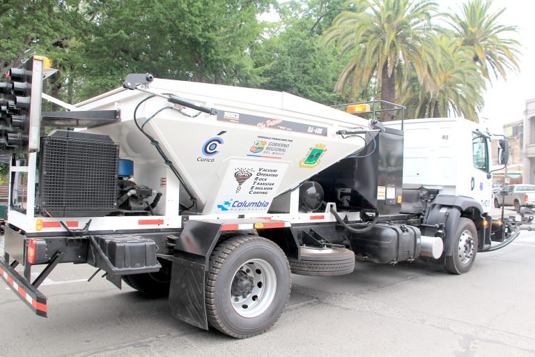 Municipalidad de curicó cuenta con  Nuevo camión para tapar “eventos”