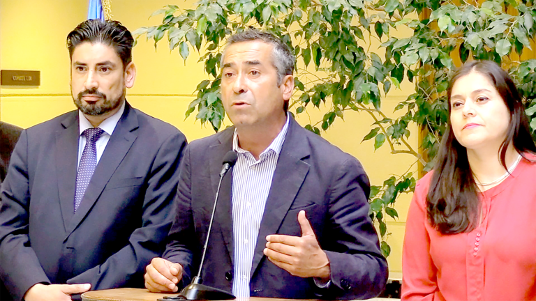 Diputado Sepúlveda solicita la  renuncia de ministra de Salud