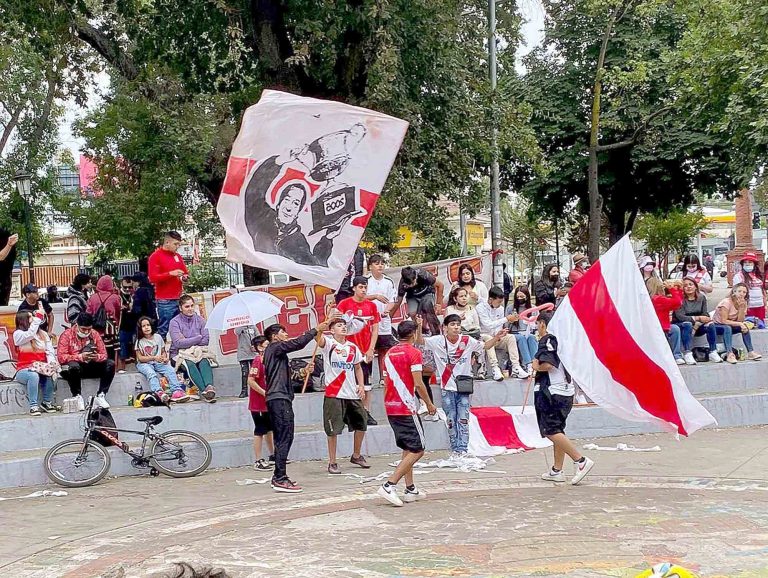 Hoy es el día mundial del hincha curicano