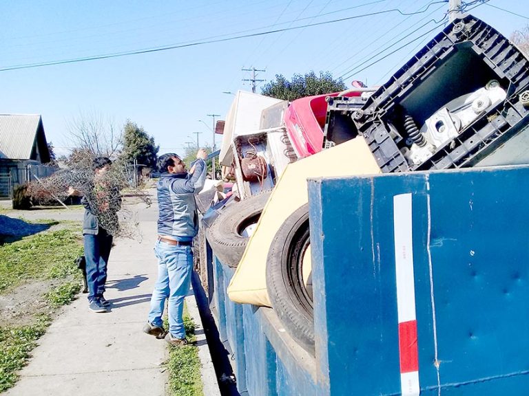 Con nuevos operativos sigue programa de retiro de enseres