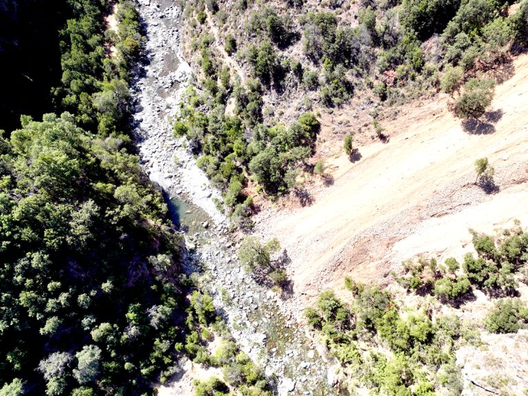 Dirección General de Aguas paraliza proyecto tras derrumbe en precordillera de Linares