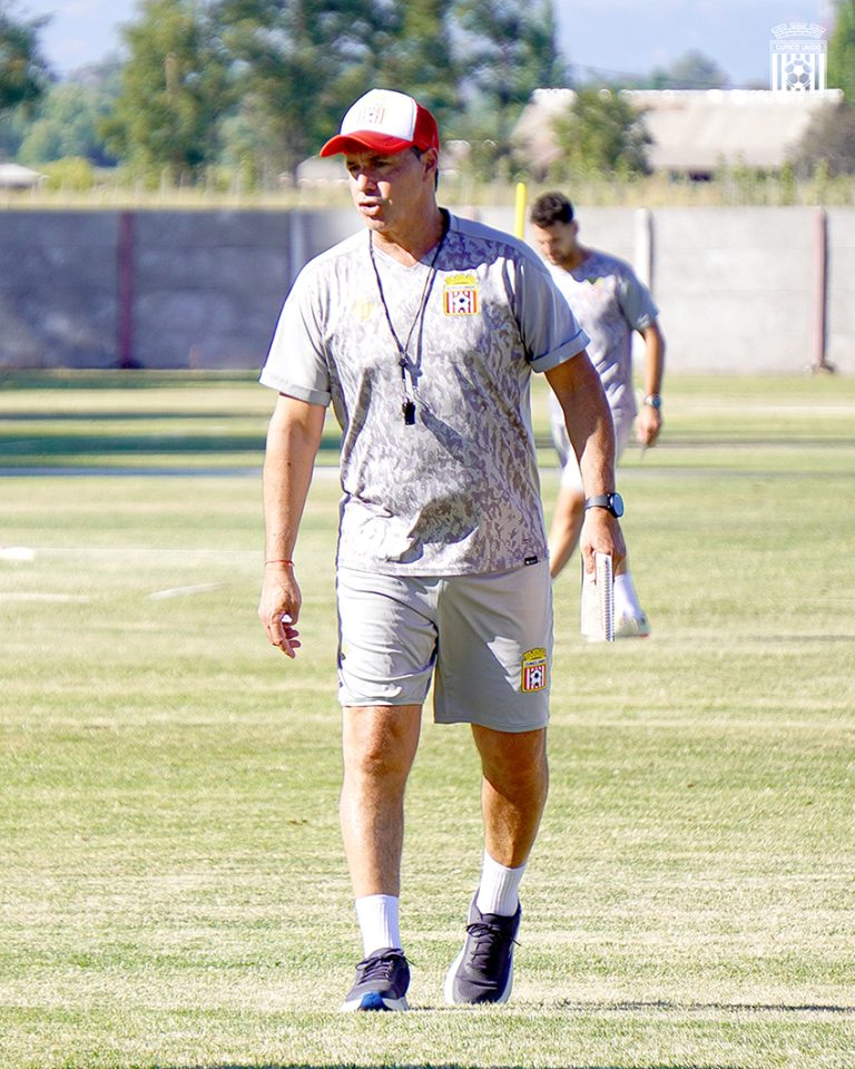 “Ojalá levantemos esa copa”