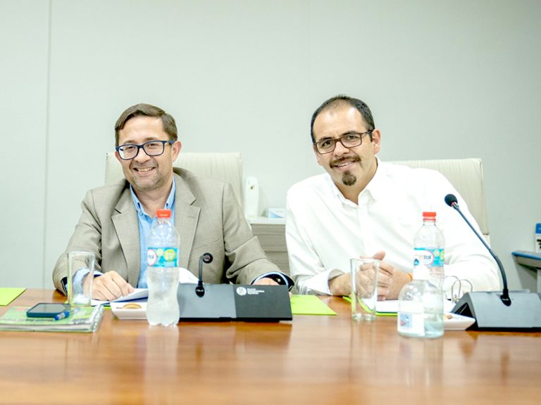 Consejeros regionales de centro izquierda defienden gestión presupuestaria de anterior gobernadora